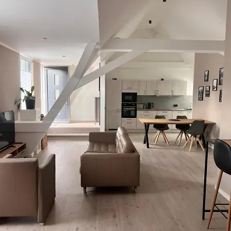 New Nomads Am Apartment